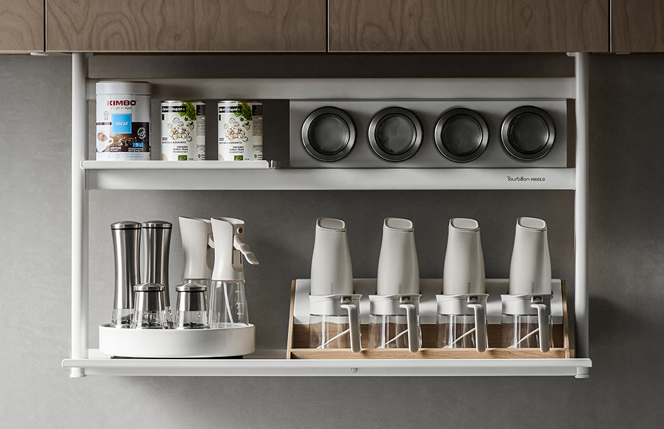 Intelligent Lift for Spice Storage