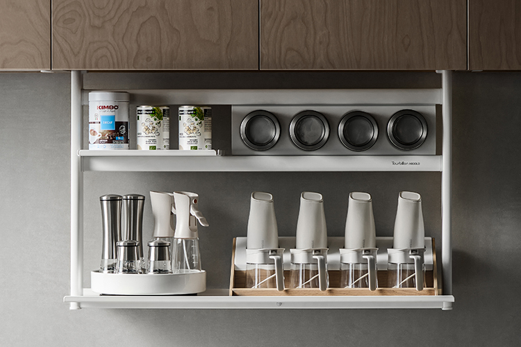 Intelligent Lift for Spice Storage